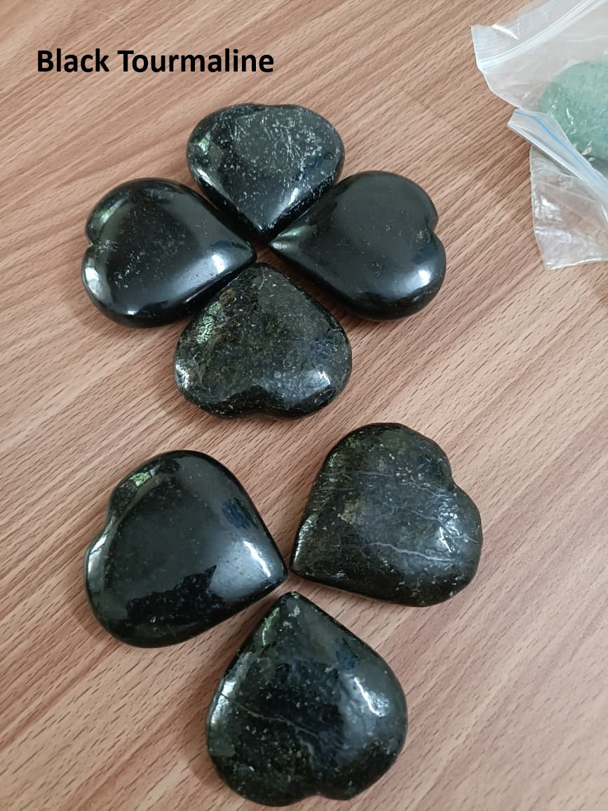 BLACK TOURMALINE PALM STONE