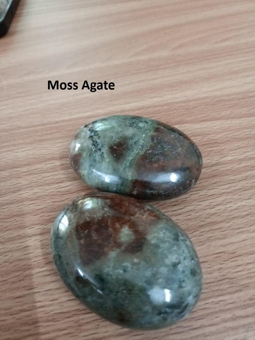 MOSS AGATE PALM STONE