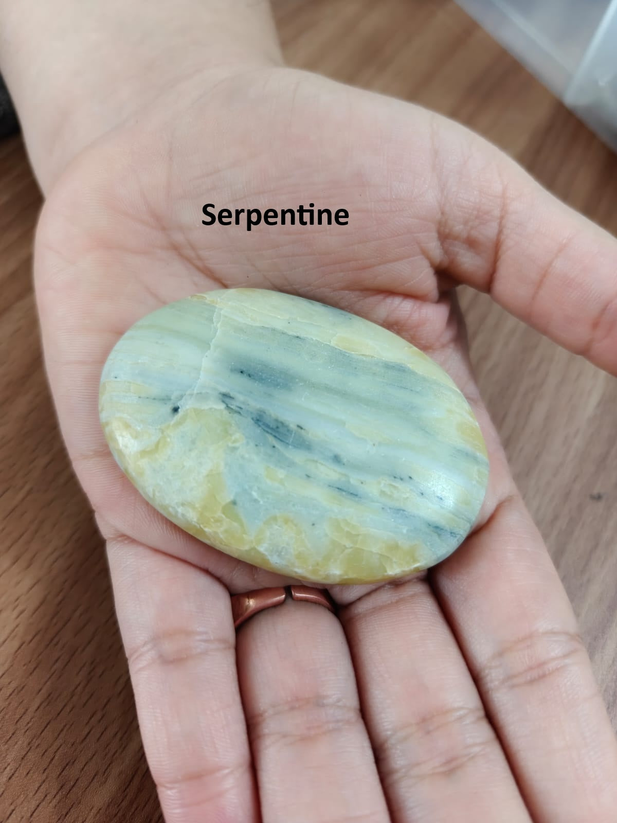 SERPENTINE PALM STONE